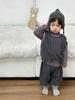 Conjunto de Dos Piezas para Niños Otoño 2026 Ropa Nueva para Bebés Estilo Coreano Ropa para Niños Conjunto de Chaleco con Cabeza de Oso para Niños