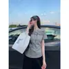 Camiseta Corta Elegante con Estampado de Letras para Adelgazar la Cintura para Mujer, Versátil y Hermosa de Verano, Hombro Normal, Top Corto Ins
