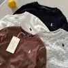 Camiseta infantil de manga comprida, coleção outono 2026, camiseta de cor sólida estilo japonês para meninos, adequada para bebês e crianças pequenas, atacado