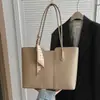 Bolsa de Ombro Única Estilo Transfronteiriço para Mulheres 2026 Novo Modelo Bolsa Simples para o Dia a Dia Elegante Versátil Casual Bolsa Tote de Grande Capacidade