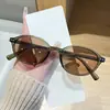 Nuevas Gafas de Sol de Moda Estilo Coreano con Montura Ovalada y Tachuelas Metálicas, Versátiles de Moda Unisex, Gafas Retro Ojo de Gato al por Mayor