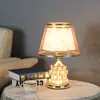 Luminária de Mesa de Cristal Estilo Europeu Quarto Luxo Leve Quente Romântico Doméstico Simples Moderno Criativo Mesa de Cabeceira Decorativa Luminária de Mesa