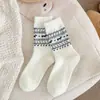 Meias de Lã Outono e Inverno Fair Isle Cachorrinho Laço Meias Quentes de Cano Médio Estilo Japonês Engrossadas Estilo Natalino Meias Femininas