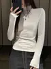 Camiseta base de punto acanalado de manga larga con cuello semi-alto para mujer, nueva moda de otoño, top elegante y con estilo de alta gama