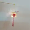 Linterna luminosa de personaje feliz estilo antiguo tejida a mano de bambú linterna de flores de mano linterna pequeña paquete de material DIY colgante venta al por mayor
