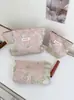 Nova Bolsa de Maquiagem Bordada com Flores Frescas Nova Bolsa Portátil de Grande Capacidade para Armazenamento de Cuidados com a Pele Bolsa de Higiene Pessoal para Viagem