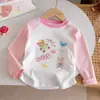 Camiseta de Manga Larga con Estampado de Bloques de Color Cosida Estilo Coreano Elegante para Niñas Pequeñas y Medianas Bebé Niña Nueva Primavera/Otoño 2026