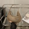 Bolso de Hombro Nuevo de Primavera Simple y de Moda Europeo y Americano 2025 con Remaches de Lunares Únicos y Modernos, Bolso de Mano para Mujer