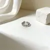 Anillo Geométrico Asimétrico de Moda para Viajar, Estilo Retro Minimalista Fresco Transfronterizo, Diseño de Nicho de Lujo Ligero de Gama Alta