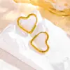 Brincos Pequenos de Coração em Fio Redondo Fino Banhados a Ouro 18K, Aço Titânio Versátil de Design de Nicho Europeu e Americano Transfronteiriço, Mesmo Estilo que Influenciadores do Ins