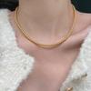 Corrente de clavícula com pérolas redondas pequenas em formato de grão de arroz, contas de bebê dourado claro, senso de alta qualidade, nicho de moda, colar de temperamento versátil