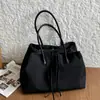 Elegante Bolso Casual de Color Sólido para Mujer 2026 Nuevo Modelo Bolso de Mano Bolso de Hombro de Gran Capacidad Bolso Tote Versátil para el Trabajo