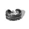 Anillo abierto ajustable de acero inoxidable chapado en oro de 18K para hombre y mujer, anillo de acero de titanio con pluma valgus estilo coreano de moda