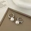 Brincos de Pérola Brilhante Acessíveis de Luxo de Nicho Simples e Requintados Coreanos Design Versátil Personalizado Brincos para o Dia a Dia