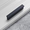 Manija moderna minimalista de una sola cara en forma de T de aleación de aluminio de alta calidad, manija negra mate, manija ligera de lujo dorada para puerta de armario.
