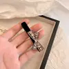 Horquilla de terciopelo con flequillo y clip lateral para la frente de mujer, pinza para el cabello rota roja de red refinada, lazo de diamantes de imitación, pinza de pico de pato