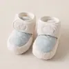 Sapatos para Bebês Recém-nascidos Meninos Meninas Pré-caminhada Outono Inverno Espessados Quentes Internos Antiderrapantes Meias Sapatos para Piso de Caminhada