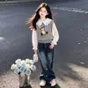 Conjunto de Tres Piezas en Capas Casual de Primavera y Otoño para Niños Medianos y Grandes Estilo Escolar Jeans Camisa con Cuello de Muñeca Chaleco Lindo para Niñas