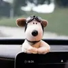 Acessórios de carro fofos no atacado: figura de cachorro de pelúcia para limpadores de para-brisa, itens de decoração interna de carro