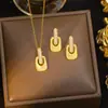 [Set] Pendientes de Aro Únicos Transfronterizos Oro Diseño de Nicho Collar Moda para Mujer Lujo Accesible Cadena para Clavícula