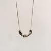 Collar de acero de titanio para mujer, nuevo collar de lujo de alta gama, cadena de cuello con temperamento, cadena de clavícula de acacia, joyería que no se decolora