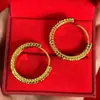 Pendientes de Aro Hielo Triturado Mismo Estilo Tienda Dorada, Pendientes Color Oro Imitación, Brazaletes de Oreja Versátiles Simples y de Alta Gama, Elegante Regalo de Lujo Ligero