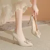 Sapatos de Noivado Franceses Femininos Fivela Quadrada com Strass Salto Alto Principal para Casamento Noiva Plataforma Impermeável Boca Rasa Salto Agulha Pés Não Cansam