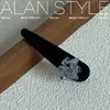 Um Novo Grampo de Cabelo de Veludo Estilo Coreano A Lan com Textura Simples e de Alta Qualidade, Design de Zircônia de Imitação, Grampo para Franja, Acessório de Cabelo, Adorno de Cabeça