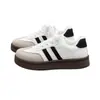 Sapatos de sola grossa estilo alemão para mulheres 2026 Outono/Inverno Novo Estilo Plus Veludo Quente Sapatos de Plataforma Versáteis Confortáveis Casuais Esportivos CQ9018