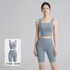 Conjunto de Roupa de Yoga de Verão Absorvente de Suor à Prova de Choque Secagem Rápida Ombro Largo Roupa Íntima Capris Respirável Conjunto Esportivo Justo