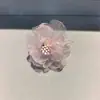 Zapatos de ballet del mismo estilo de Jennie con cadena de lazo de perla en forma de corazón plateado hebilla de zapato con letra DIY cierre de flor
