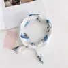 Lenço Quadrado Pequeno de Mola 50cm Estampa Coreana Tendência Elegante para Uso Profissional Lenço Pequeno Decorativo Moda Estampado Pequeno Lenço de Seda