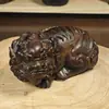 Adornos de Talla en Madera de Árbol de Agar, Talla en Madera Maciza de Bestias Propicias, Cabeza de León, Artesanía Pixiu, Regalos Hechos a Mano 10cm Adornos de Escritorio