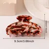 Pinza para el pelo con patrón de mármol en tinta, una pinza de tiburón sofisticada y elegante para mujer, con un diseño de degradado colorido, perfecta para crear un recogido chic en la parte posterior de la cabeza