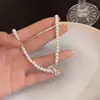 Colar Delicado de Pérolas com Laço para Mulheres, Design de Nicho de Luxo Leve, Corrente para Clavícula, Acessório de Pescoço Elegante e Sofisticado