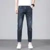 Calça jeans masculina de marca moderna, novo estilo primavera-verão, jeans casual reto solto, versão coreana masculina, slim-fit, stretch, cropped