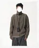 Cardigan suéter de tricô retrô estilo japonês, estética "old money", unissex, modelagem solta, casual, versátil e perfeito como peça para sobreposição no outono e inverno