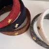 Diadema de Tela Roja de Ala Ancha de Caña Alta para Mujer, Diadema de Lujo de Gama Alta para Uso Diario, Accesorio para el Cabello