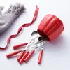 Uau, estes garfos de fruta são para uso doméstico, com um visual de alta qualidade.. Conjunto de garfos de fruta em aço inoxidável com um pote de cerâmica de armazenamento de luxo leve