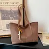 Bolsa Tote Grande de Capacidad para Viaje Diario Simple para Mujer Otoño Retro Templado Temperamento Alto Bolso de Hombro Único