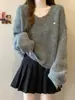Nuevo jersey liso de cuello en V 2026 otoño e invierno para mujer, suave y holgado, casual, simple y versátil top de punto