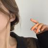 Aretes de Zirconia Aguja de Plata Estilo Coreano con Diseño Elegante, Aretes Populares, Aretes Estilo Cool, Simples, Compactos y con Sentido del Diseño