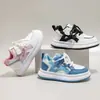 Zapatos deportivos para niños, tenis para niños, nuevo modelo 2026, cuero de suela suave, versión estudiantil para niñas, zapatos casuales muy versátiles para niños