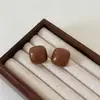 Maillard Outono e Inverno brincos quadrados marrons estilo feminino luxo leve brincos de alta qualidade brincos 2023 novas explosões