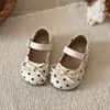 Zapatos Mary Jane de Lunares para Niñas 2026 Nuevo Modelo Moño Velcro Ligeros Cómodos Antideslizantes Zapatos de Ballet de Cuero Versátiles