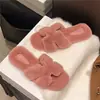Pantuflas peludas de suela gruesa para mujer, nuevo estilo otoño/invierno 2025, pantuflas de pelo de conejo de moda, pantuflas de algodón de una tira