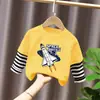 Camiseta de Algodão Puro de Manga Longa Infantil para Primavera e Outono, Nova Camiseta Estilosa com Desenho para Meninos, Camiseta Tendência Versátil para Bebês Meninos