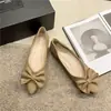 Verão 2024 Novo Estilo Coreano Sapatos Baixos Bico Fino Bico Apontado Fundo Macio Raso Sapatos Femininos Moda Sapatos Femininos Atacado