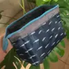 Bolsa de alambre de acero al por mayor de fábrica, bolsa multifuncional para almacenamiento de artículos de uso diario, marco de acero, categoría de cosméticos, bolso para mujer