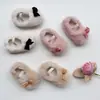 Suministro Directo de Fábrica Zapatos de Bebé para Otoño e Invierno Zapatos para Bebés y Niños Pequeños Zapatos Cálidos de Algodón Estilo Coreano Zapatos de Peluche Zapatos de Princesa Zapatos de Bebé